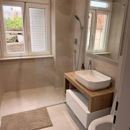 Adriatic View Oceanfront • Walk To Old Town Apartment